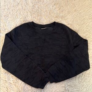 Alphalete Camo Crop Sweatshirt